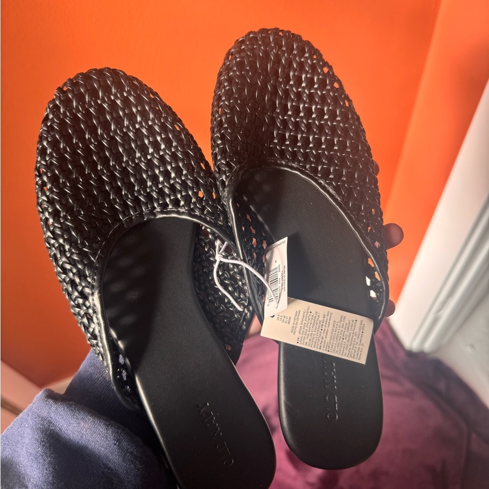 NWT Old Navy Woven Mules Faux Leather